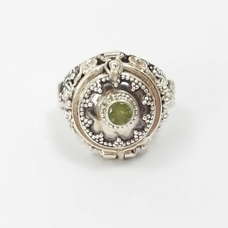 Bague poisson rond Peridot en argent 925 .