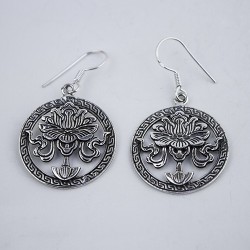 Boucles d'oreilles lotus  en argent 925.