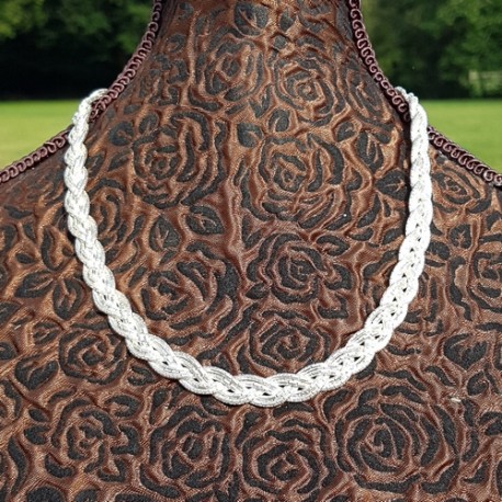 collier tresse écailler  clair