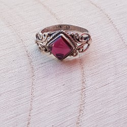 bague argent 925 grenat rouge carrée 7 mm