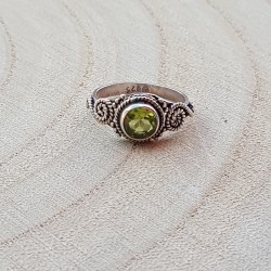 bague argent 925 péridot facetés rond 6 mm