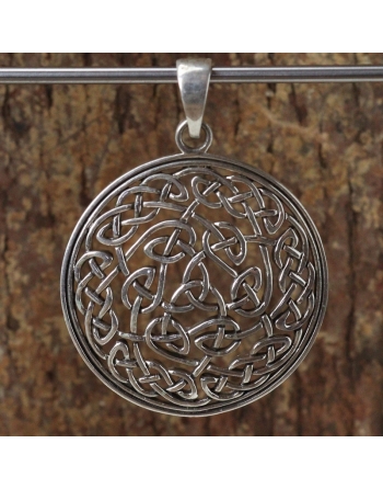 pendentif tribal