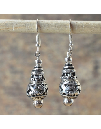 Boucles d'oreilles argent.