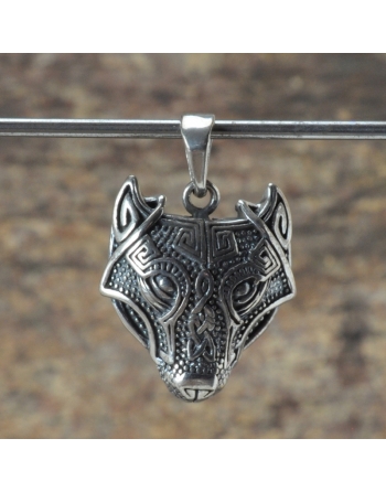 Pendentif tete de loup