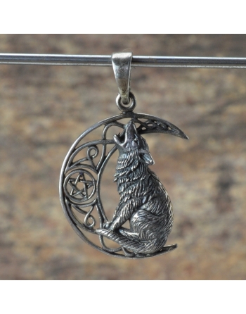 Pendentif loup et lune