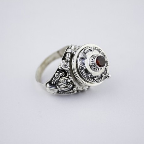 Bague poisson ronde rouge en argent 925