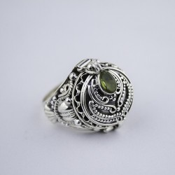 Bague poisson rond pierre ovale peridot en argent 925